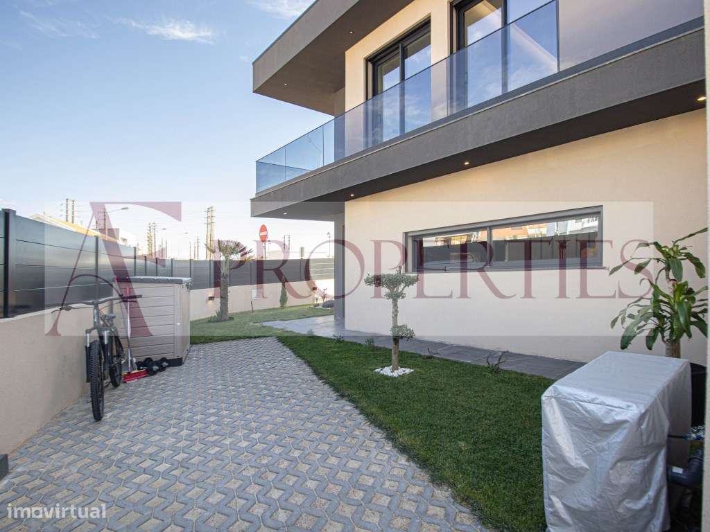 Moradia de luxo isolada com piscina aquecida, jardim e acabamentos ...-51