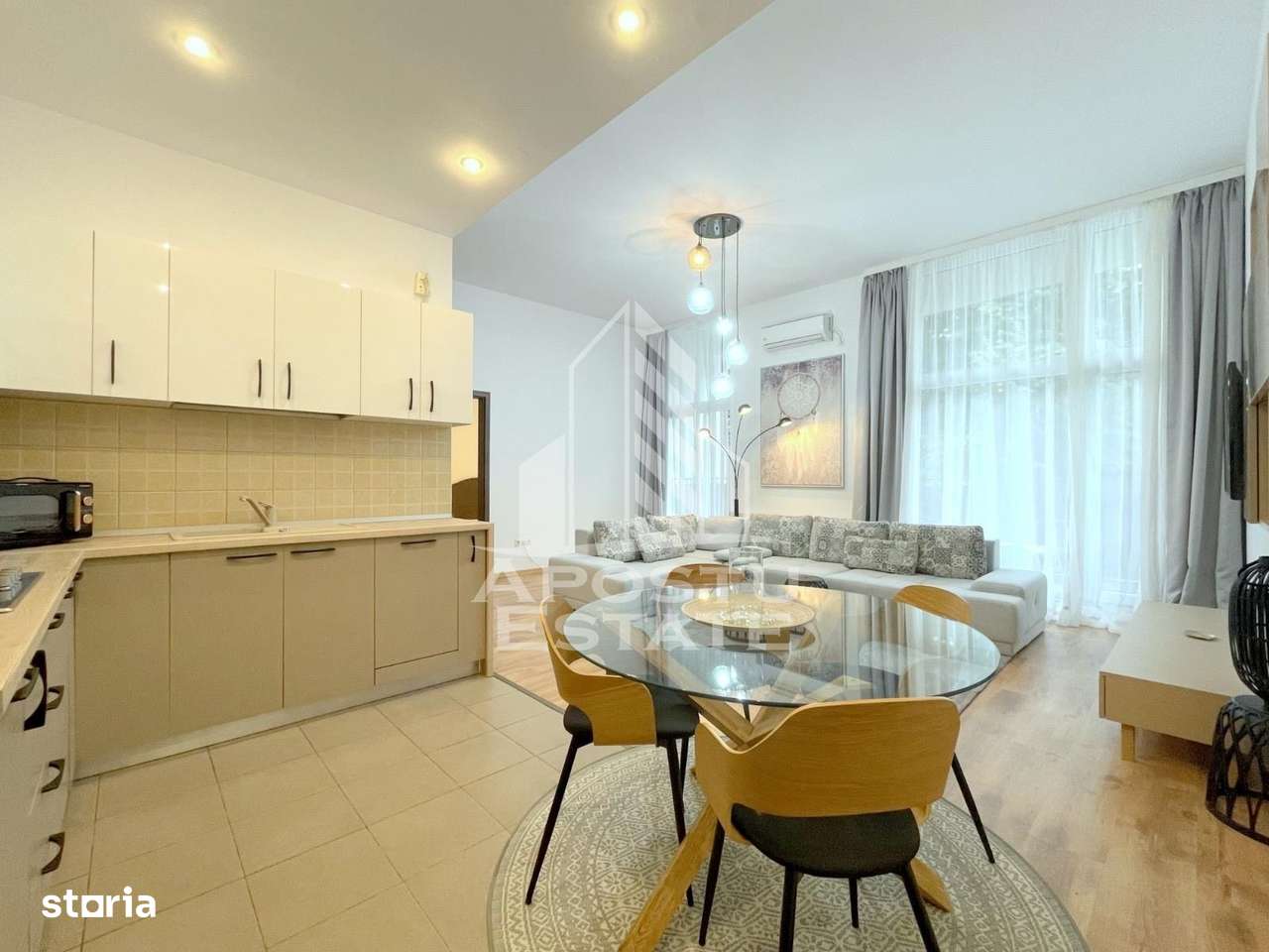 Apartament cu 2 camere in bloc nou, loc de parcare, zona Soarelui - Imagine principală: 5/11