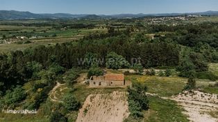 Terreno com ruina / Covilhã, Peraboa