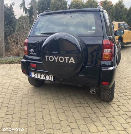 Toyota RAV4 - 6