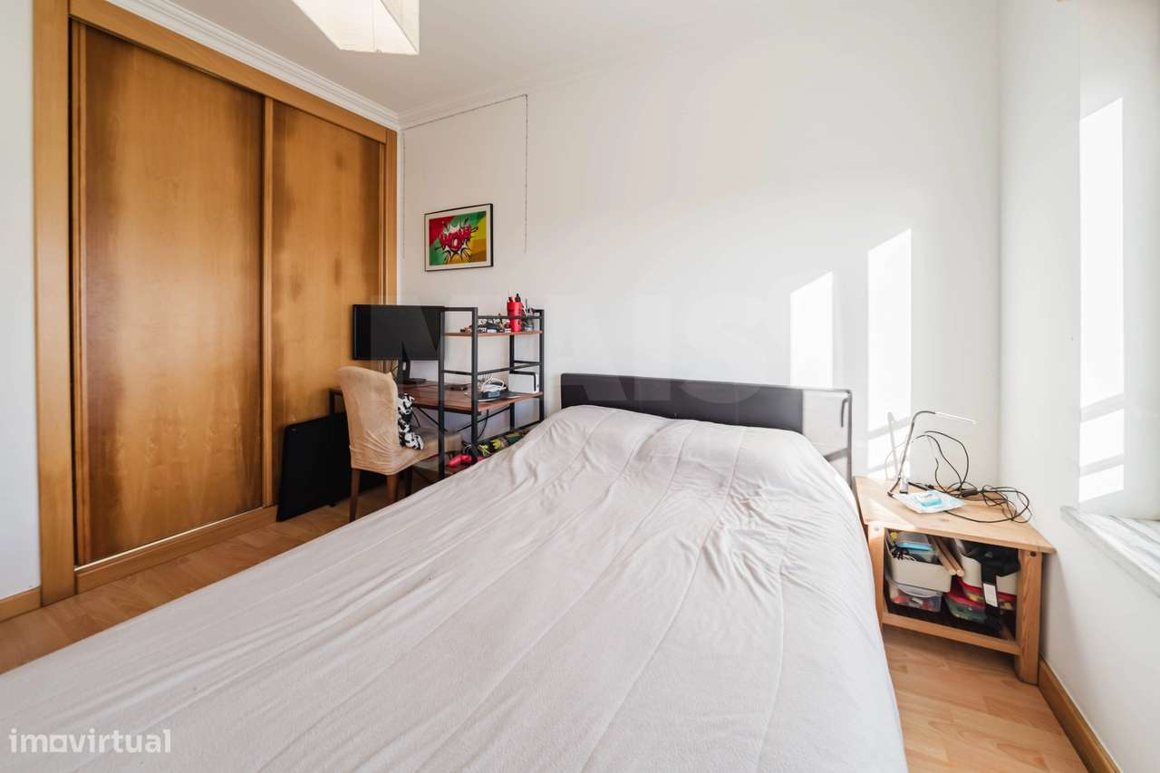 Moradia T3 com Excelente Exposição Solar e Potencial de Investiment... - Grande imagem: 4/8