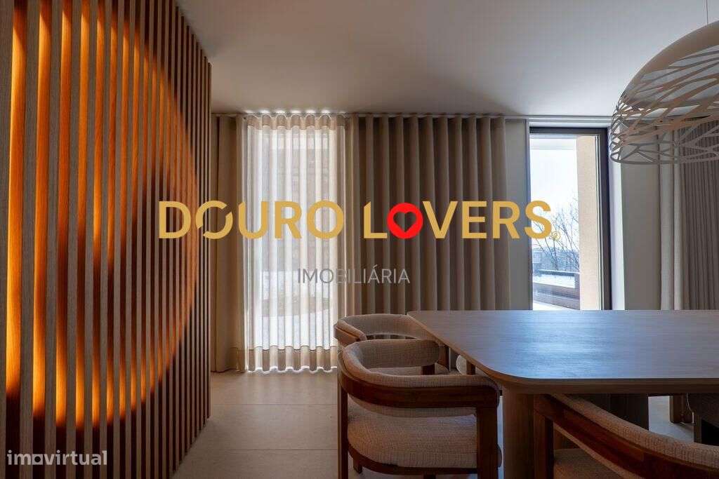 APARTAMENTO T4 | VARANDA | JARDINS D'ARRÁBIDA-25