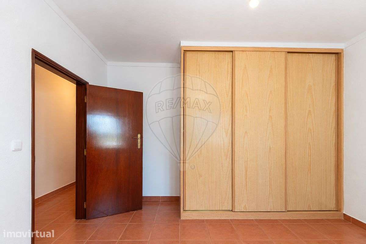 Moradia T2 para venda-9