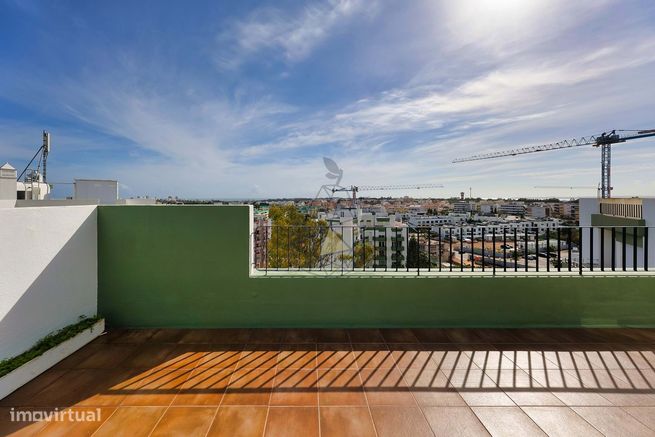 Penthouse T2 com terraço e vista panorâmica na Pedra Mourinha em Porti-35