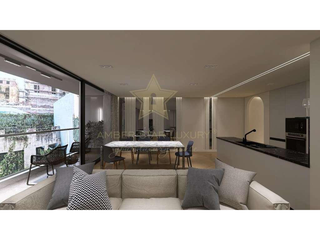 Apartamento T2 em Edifício Histórico com varanda no centro do Porto - Grande imagem: 2/15