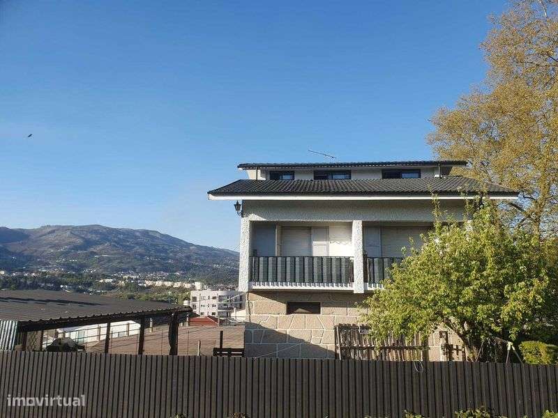 Vivenda T5 com área comercial - Grande imagem: 5/6