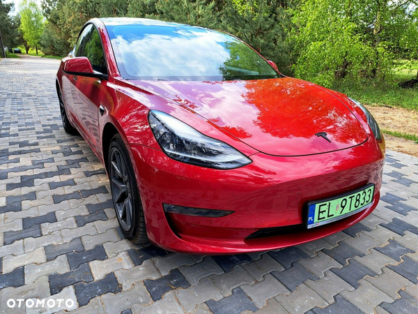 Tesla Model 3 - 4