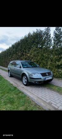 Volkswagen Passat 1.6 FSI Highline - 8