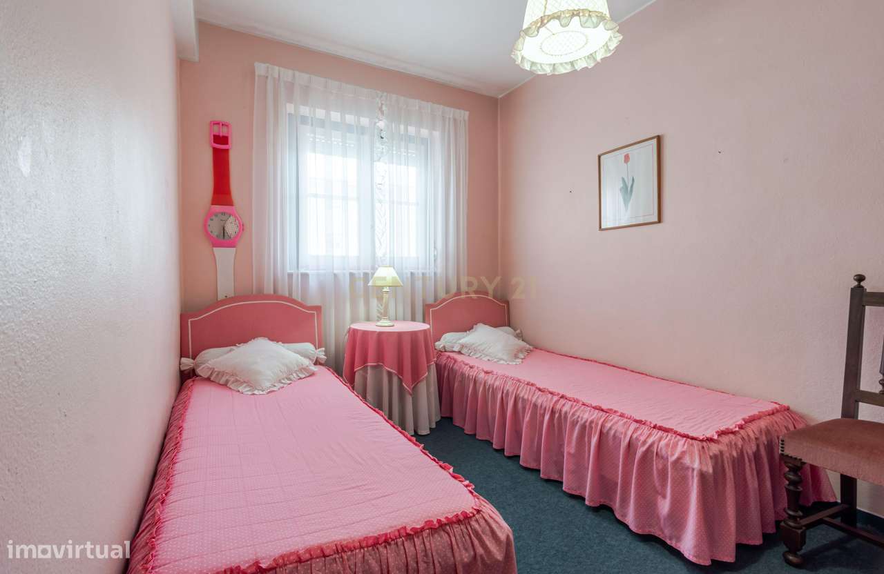 Apartamento T3 em Setúbal  e Boa Exposição Solar-29