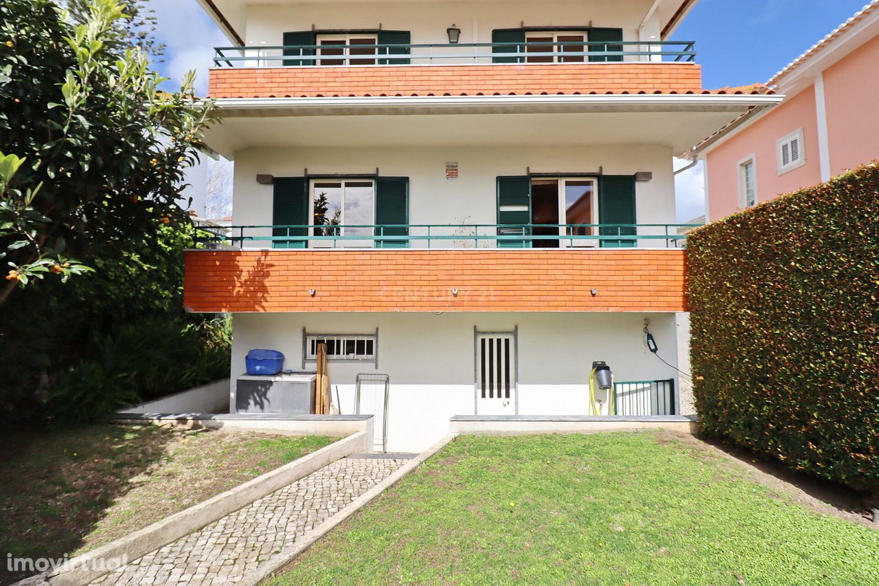 Moradia de Charme em zona residencial Prime, em Santo Amaro de Oeiras