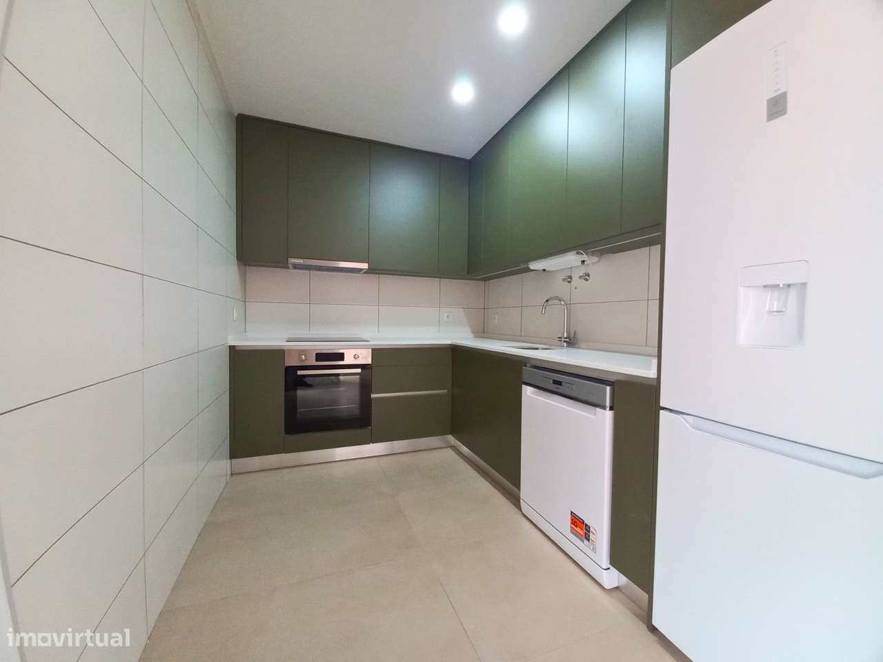 Moradia T2 totalmente renovada - Grande imagem: 2/6