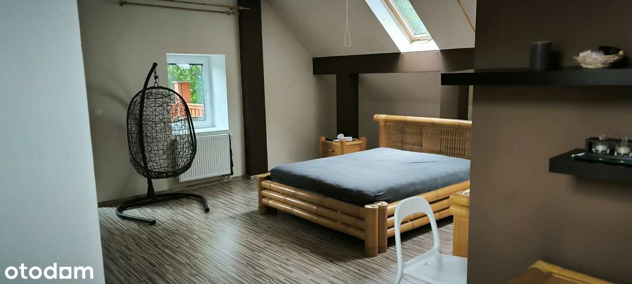 Dom jednorodzinny z basenem i sauną-14