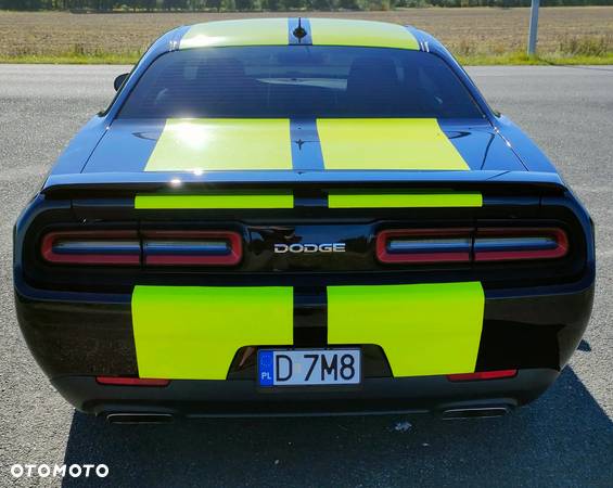 Dodge Challenger 5.7 R/T - 6