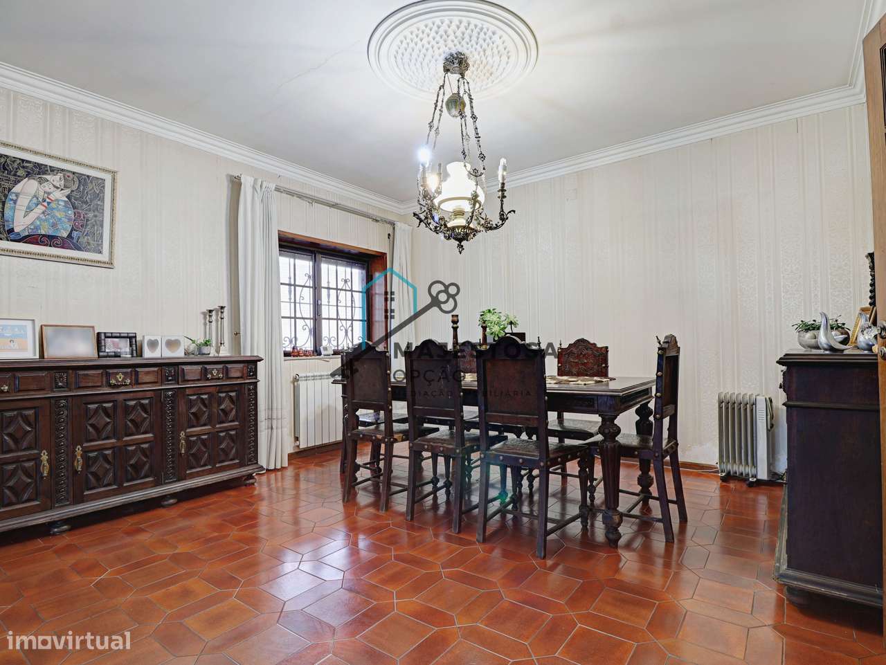 Moradia T5 com Piscina na Rua Padre Cruz, Maximinos-5