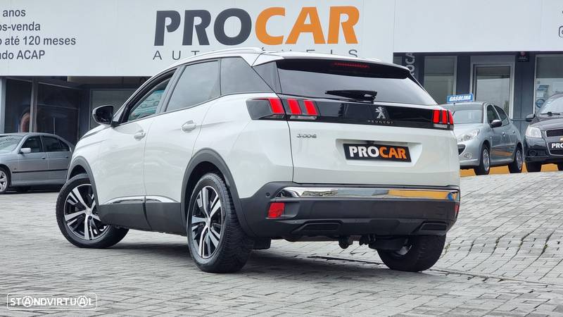 Peugeot 3008 1.2 PureTech Allure - 2