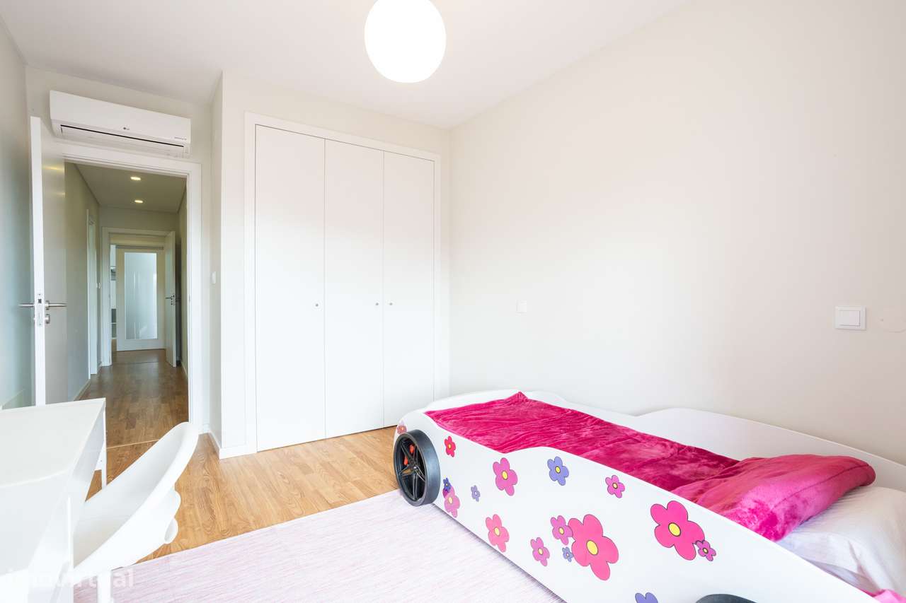 Apartamento T3 com 163 m², Box e Arrecadação-12