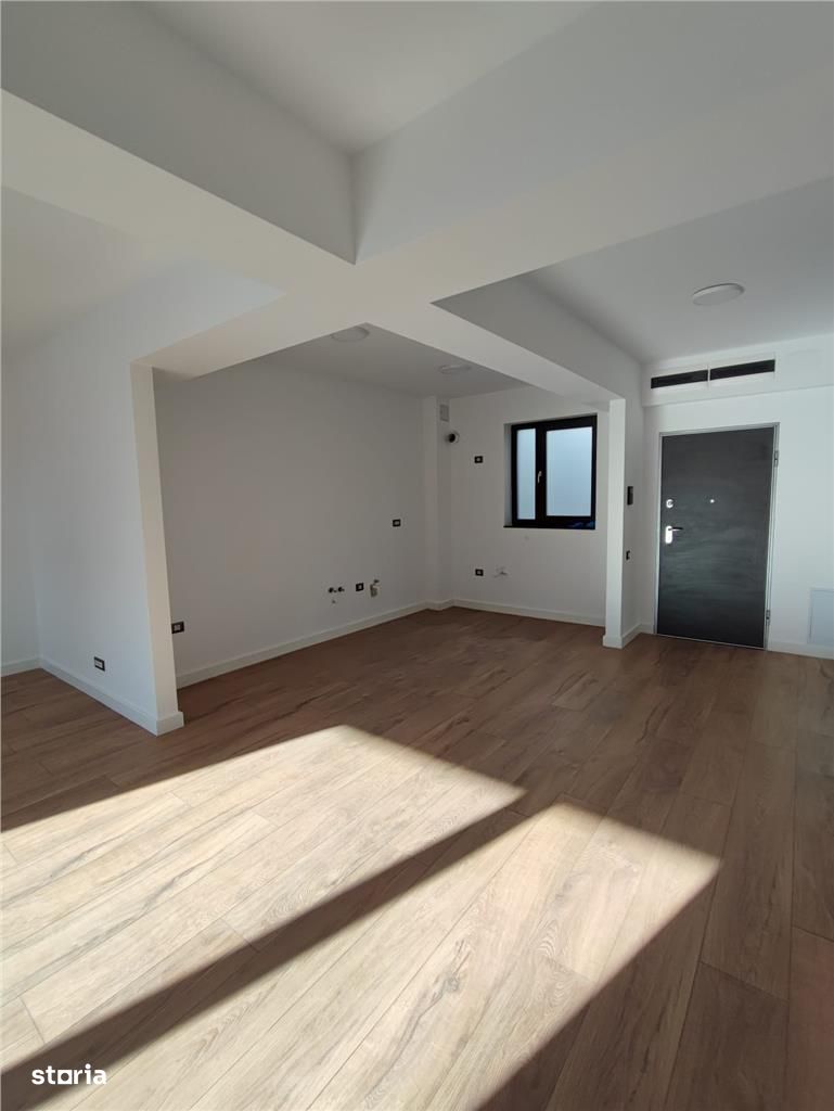 Comision 0 %,  Apartament 4 camere , SC 370 mp , Pipera