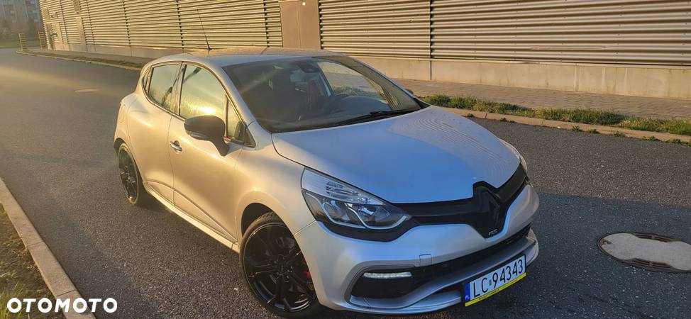 Renault Clio 1.6 R.S 200 EDC - 12