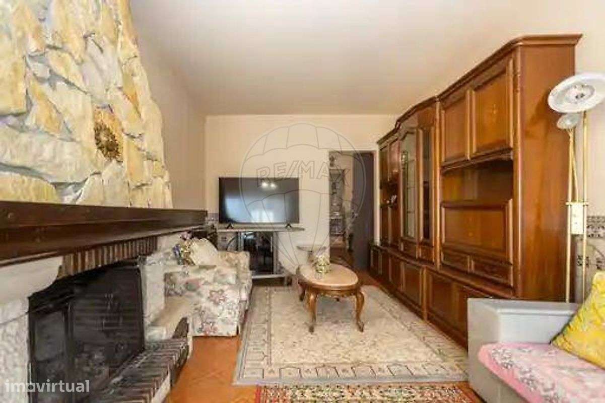 Moradia T6 para venda-16