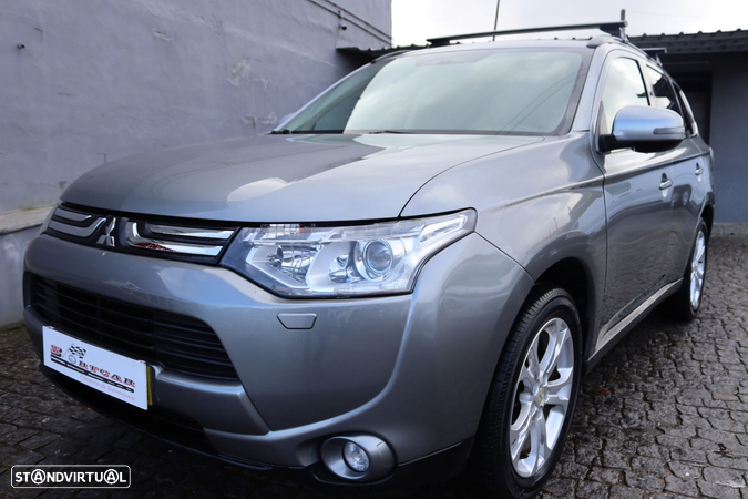 Mitsubishi Outlander 2.2 DI-D 2WD Plus - 21