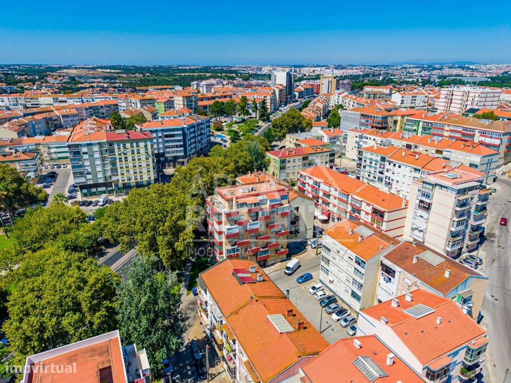 Excelente Apartamento T2 nas Paivas - Ótimo Potencial e Localização...-56