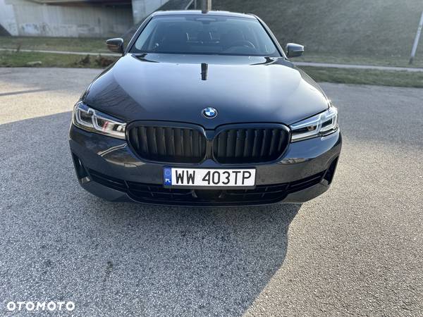BMW Seria 5 530i xDrive mHEV Luxury Line - 3