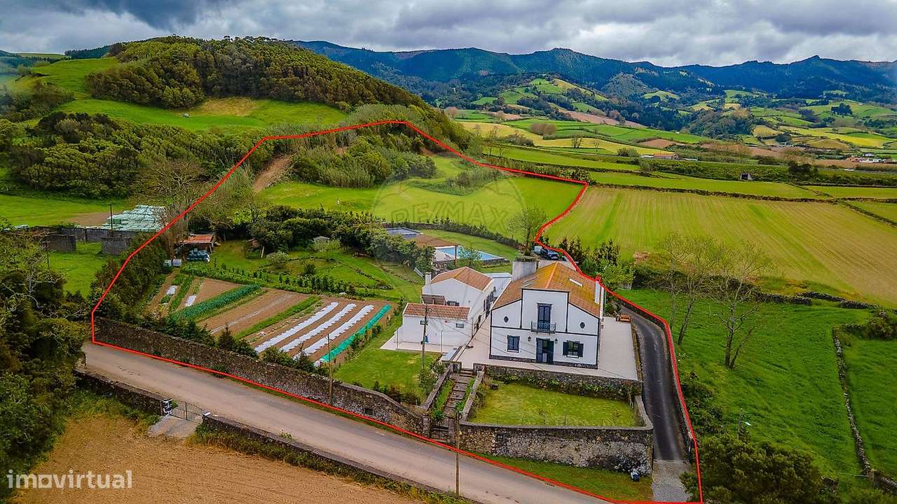 Moradia T4 para venda-26