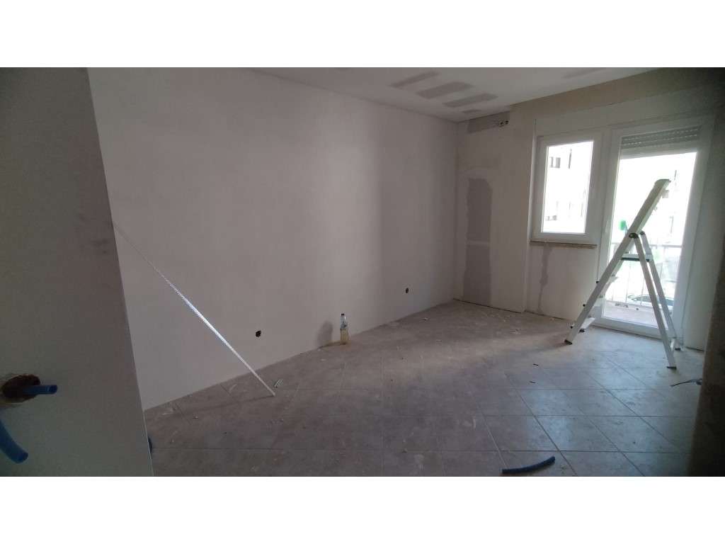 T3 Remodelado no Bairro de Montalvão-13