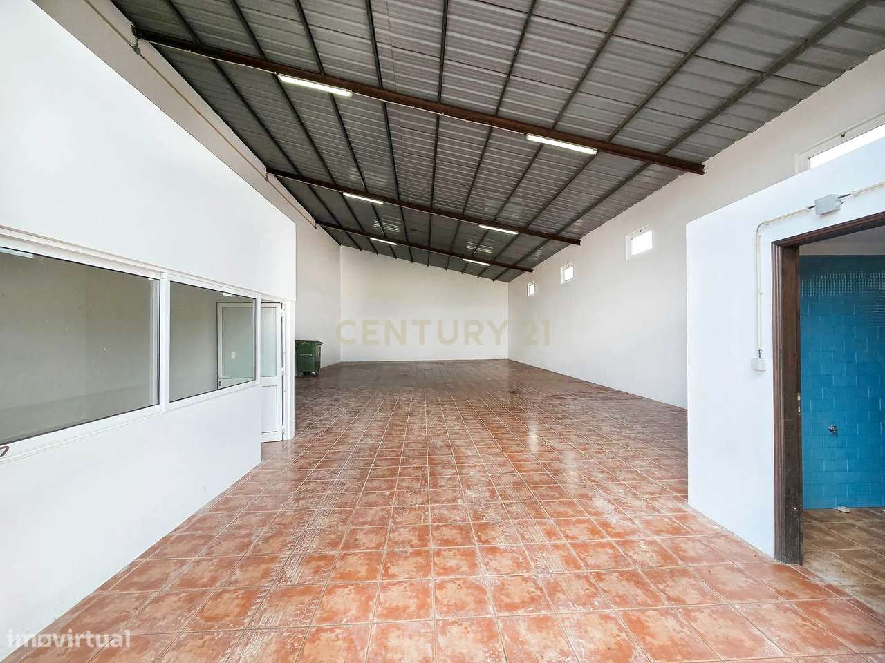 Armazéns para Arrendamento com Localização Privilegiada em Gomes Aires - Grande imagem: 2/12