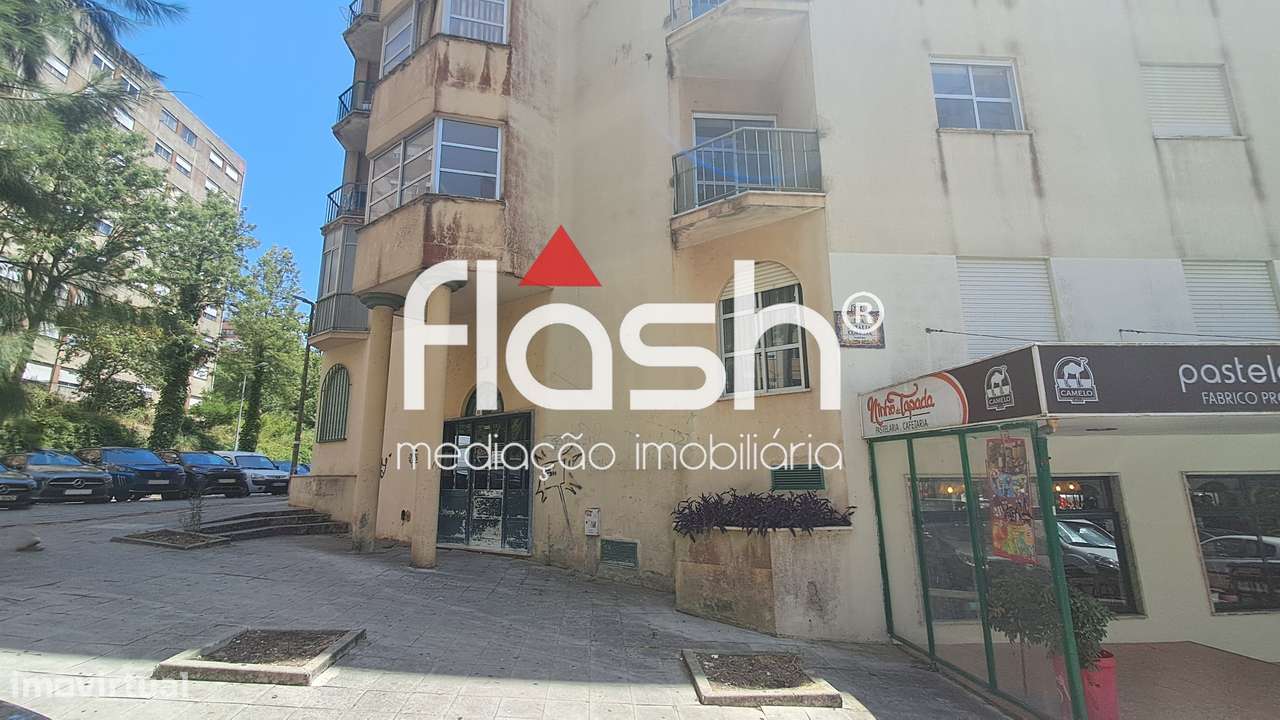 T3 com elevador e arrecadação em Mem Martins-30