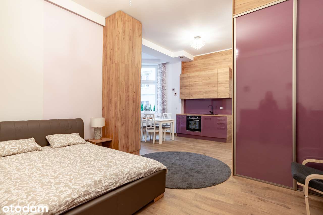 Apartament w centrum  w pięknej kamienicy-5