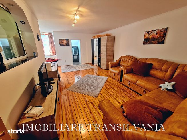Ap. 2 camere la casa, centru istoric, langa Primaria Bistrita-5