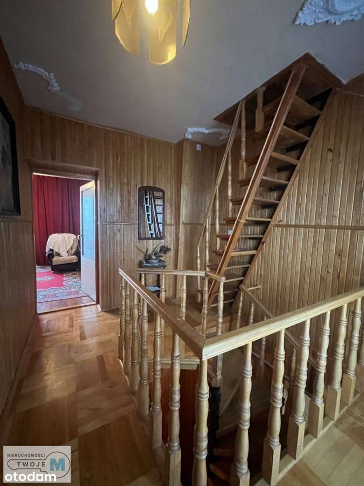 Dom w spokojnej okolicy-3