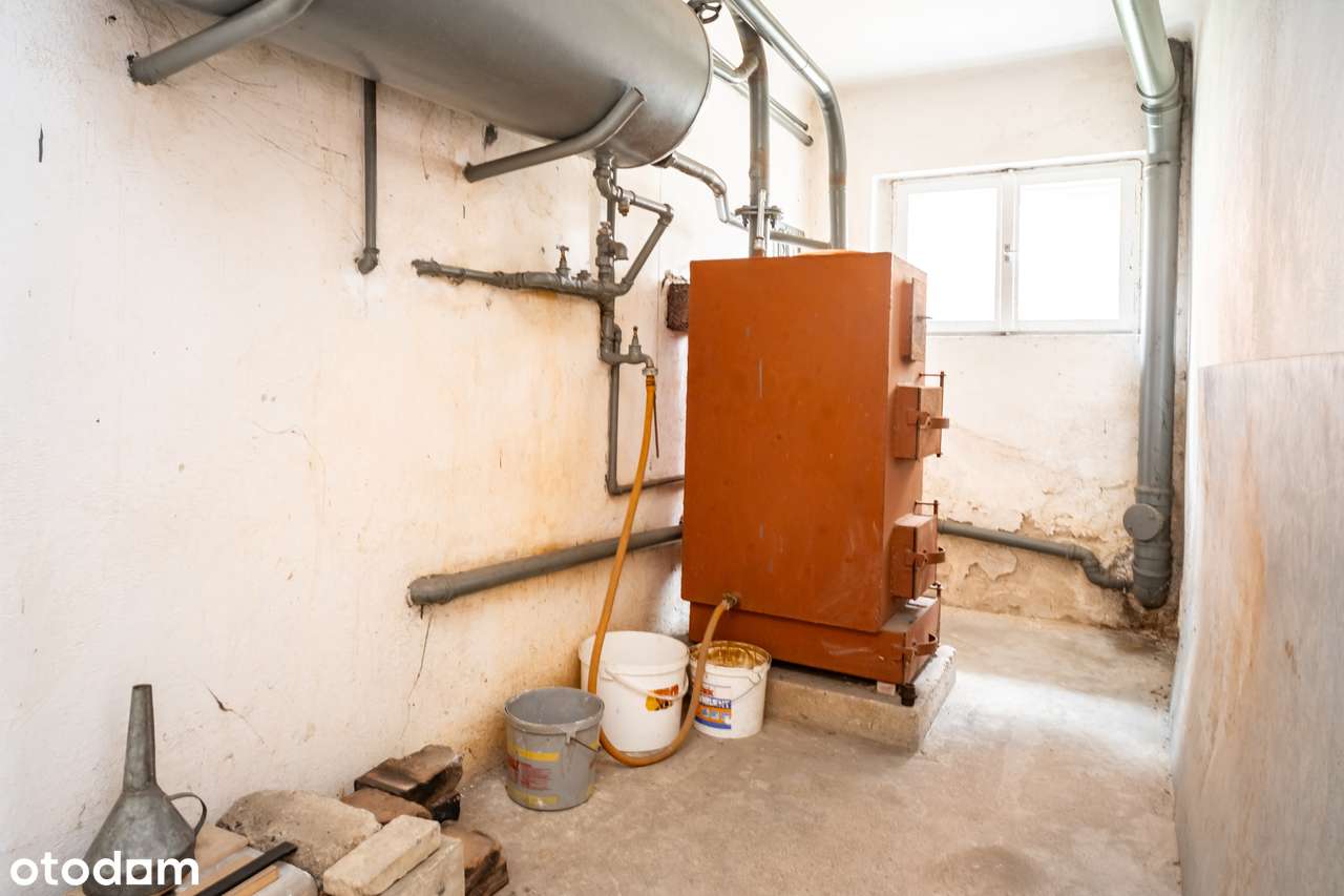 Przestronny dom wolnostojący o powierzchni 180 m² w Orzechowie-16