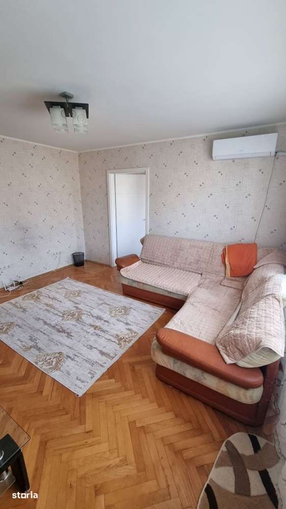 cv 125 Bd.Traian, apartament 2 camere decomandat + garaj - Imagine principală: 1/6