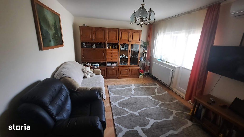 Central (zona str. Transilvaniei) - apartament cu 4 camere, etaj 3