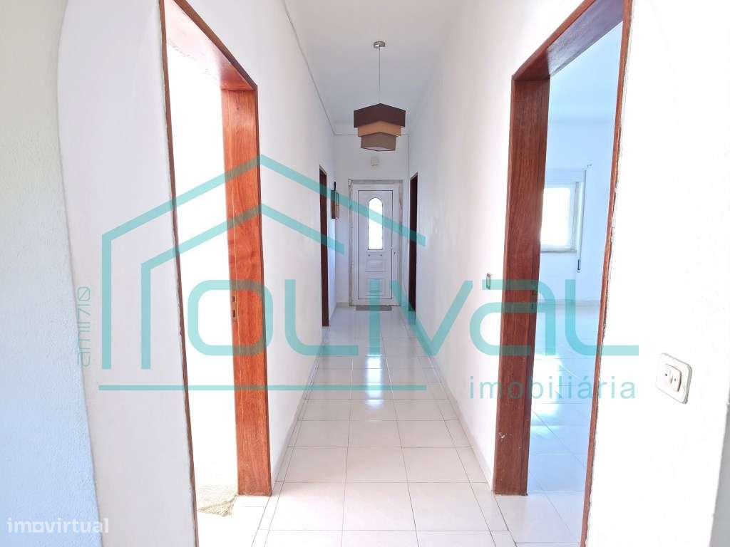 Moradia Independente com terreno, muito bem localizada com vista pa...-16