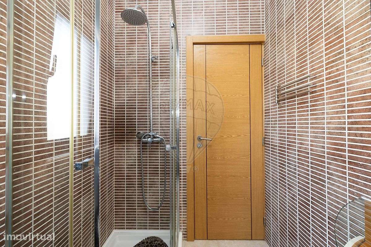 Moradia T5 para venda-29