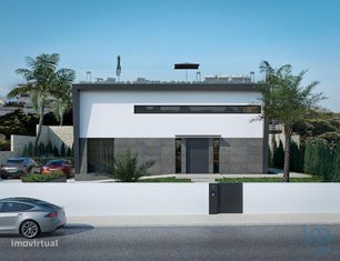Casa / Villa T4 em Faro de 180,00 m2