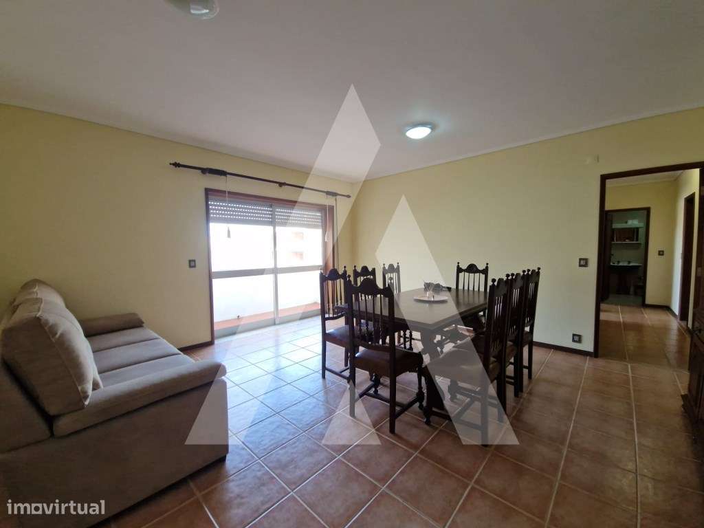 Apartamento T2 Mobilado - Praia da Barra. - Grande imagem: 2/15