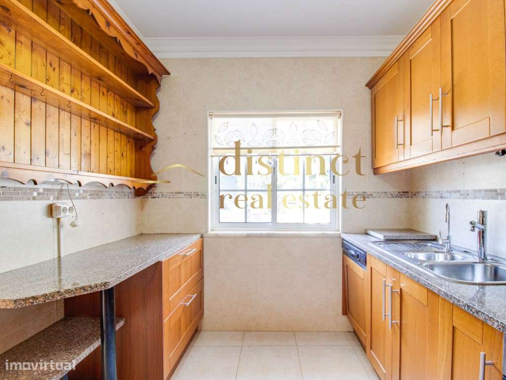 Moradia T2+1 Geminada com Garagem, Piscina, Terraço e BBQ-18