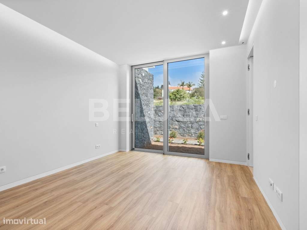 MORADIA T3+1 MINIMALISTA || ESTREITO DA CALHETA-28