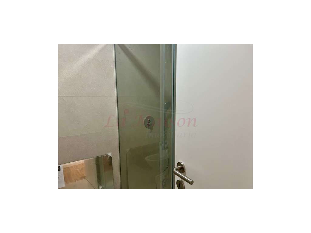 Apartamento T3 totalmente remodelado na Amadora-13