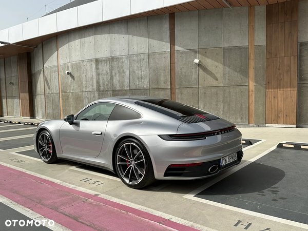 Porsche 911 Carrera 4S - 1