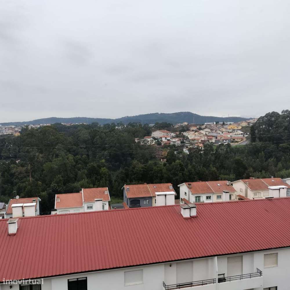 Apartamento T2 com lugar garagem e arrumo, remodelação incluída-10