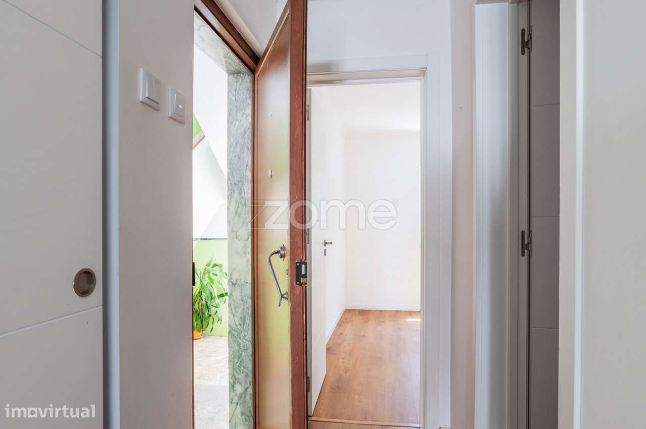 Apartamento T1+1 Baixa da Banheira-15