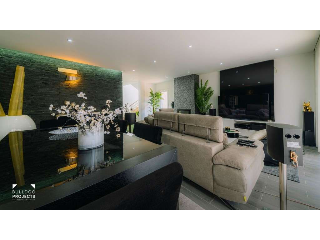 Moradia Isolada T4 Triplex Venda Coimbra-24