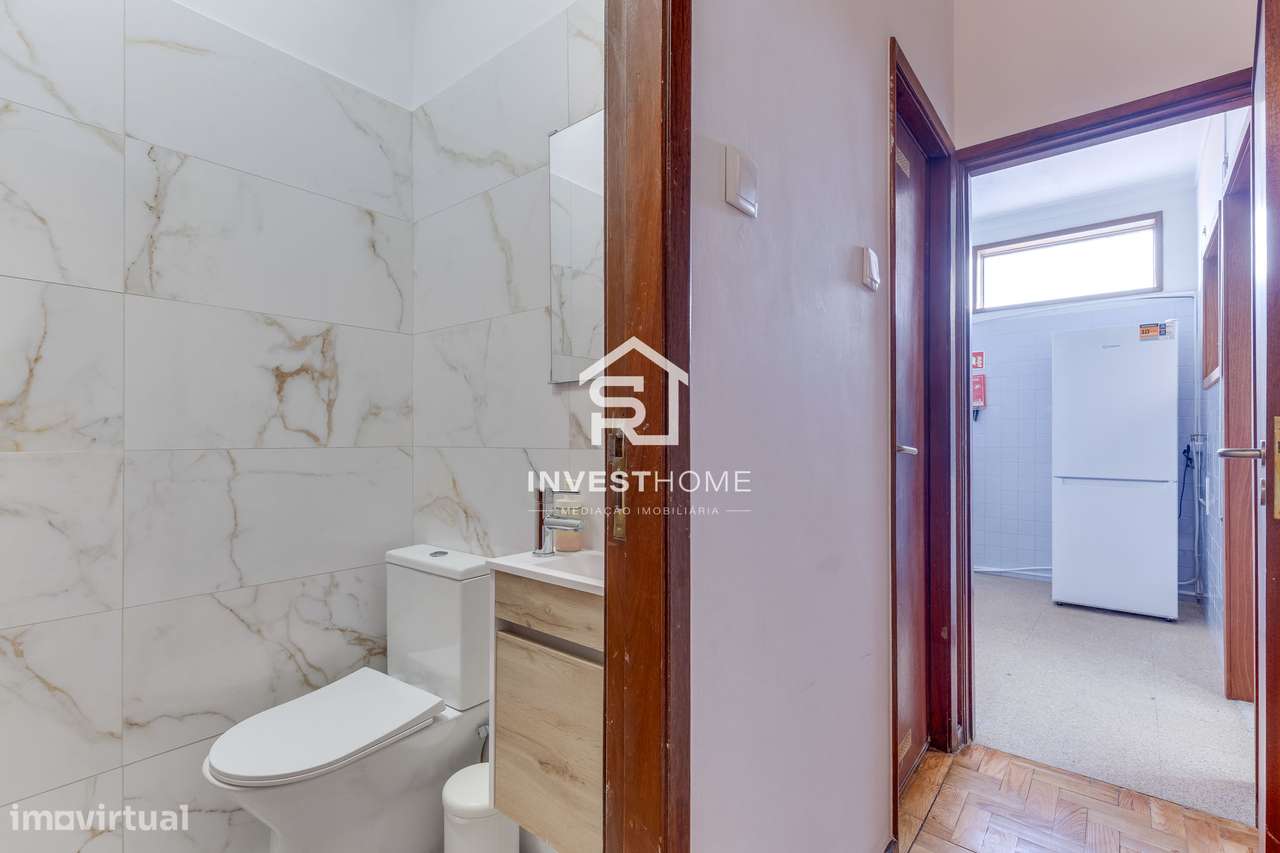 Prédio | 4 Apartamentos T2 | Licença AL ativa | Porto-32