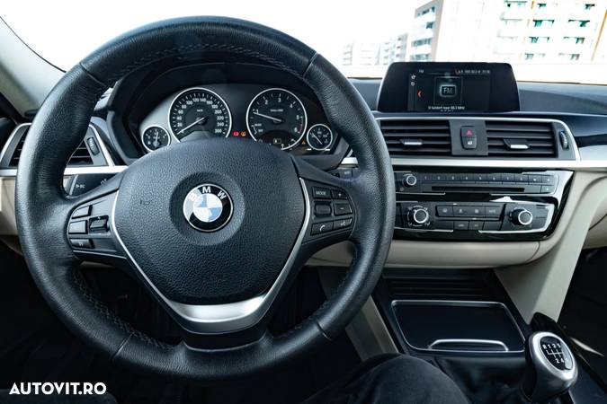 BMW Seria 3 316d Touring - 15