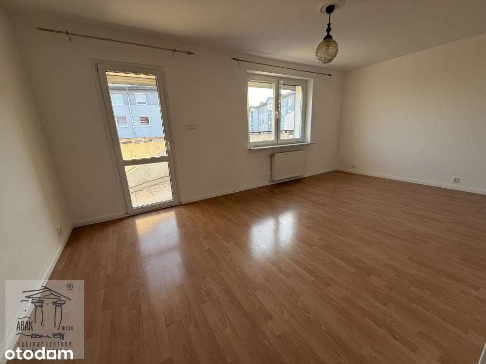 3 pokojowe Literacka , osobna kuchnia duży balkon , piwnica , garaż-5